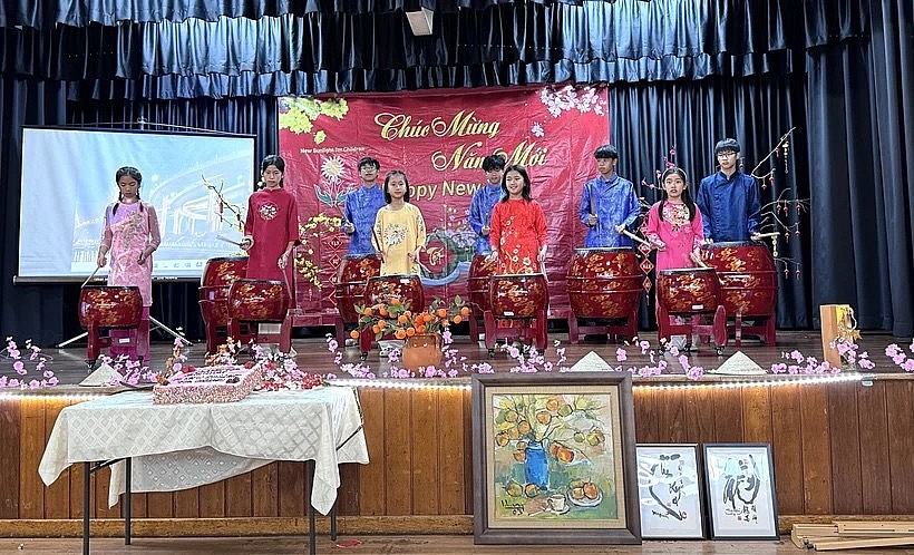 A drum performance by children at the Tet celebration held by New Sunlight for Children. (Photo: VNA) A drum performance by children at the Tet celebration held by New Sunlight for Children. (Photo: VNA)