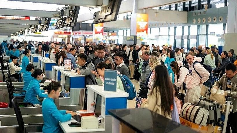 Flight volumes at major airports such as Noi Bai and Tan Son Nhat are expected to continue rising as post-Tet travel demand remains strong. (Photo: VNA) Flight volumes at major airports such as Noi Bai and Tan Son Nhat are expected to continue rising as post-Tet travel demand remains strong. (Photo: VNA)