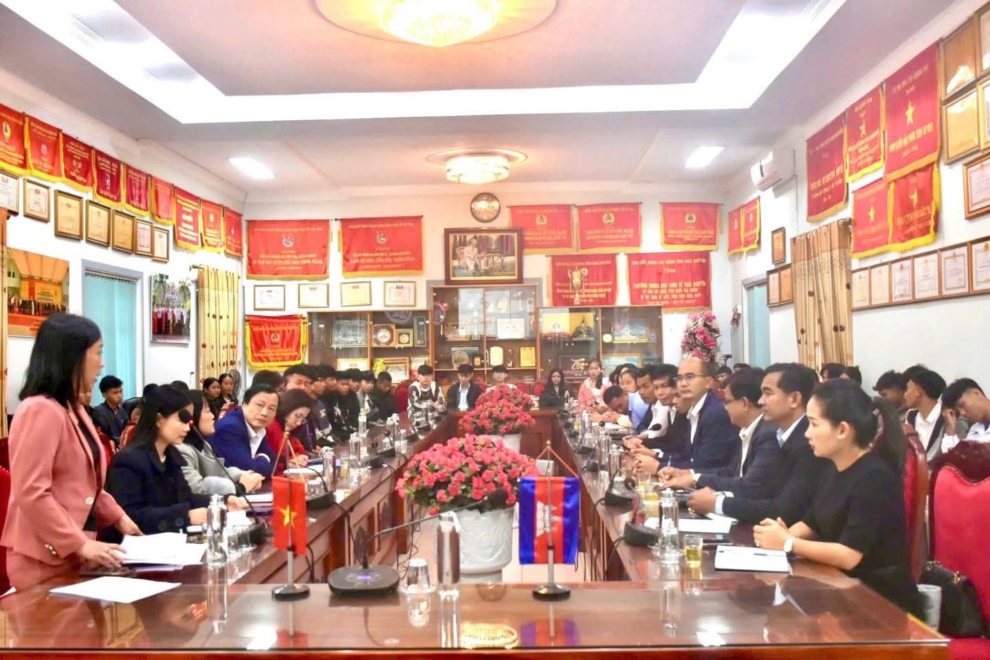 tiếp nhận 40 lưu học sinh Campuchia năm học 2024 - 2025 tiếp nhận 40 lưu học sinh Campuchia năm học 2024 - 2025