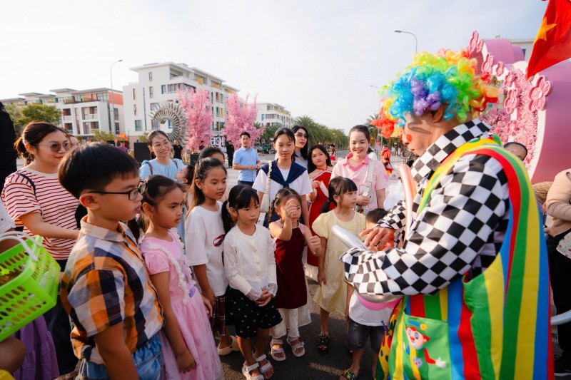 Tết Việt giữa lòng đảo ngọc trong mắt du khách muôn phương Tết Việt giữa lòng đảo ngọc trong mắt du khách muôn phương