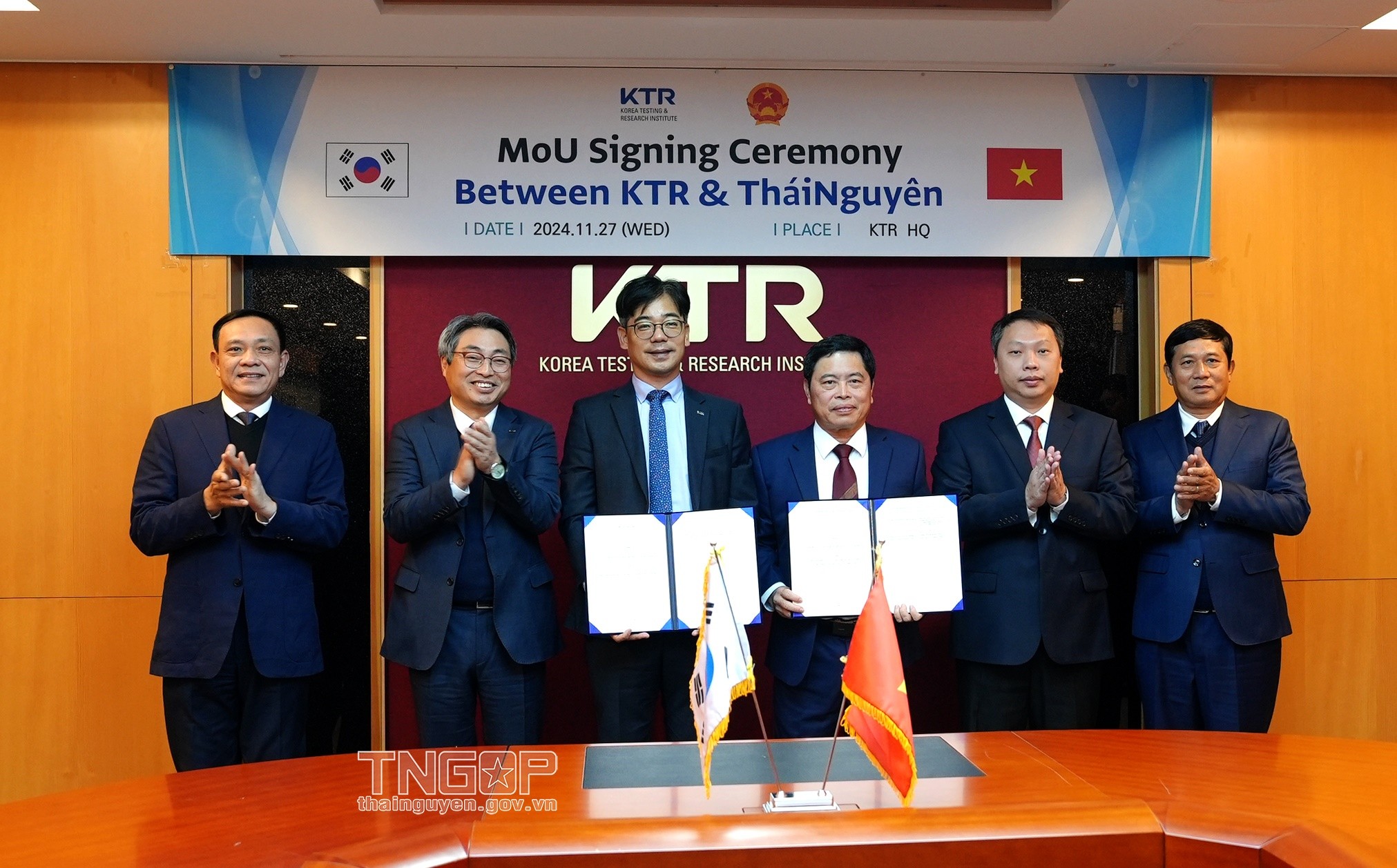 Tỉnh Thái Nguyên và Viện Nghiên cứu và Thử nghiệm Hàn Quốc (KTR) ký kết Biên bản ghi nhớ hợp tác về việc triển khai các dự án chuyển đổi xanh, tài chính carbon Tỉnh Thái Nguyên và Viện Nghiên cứu và Thử nghiệm Hàn Quốc (KTR) ký kết Biên bản ghi nhớ hợp tác về việc triển khai các dự án chuyển đổi xanh, tài chính carbon