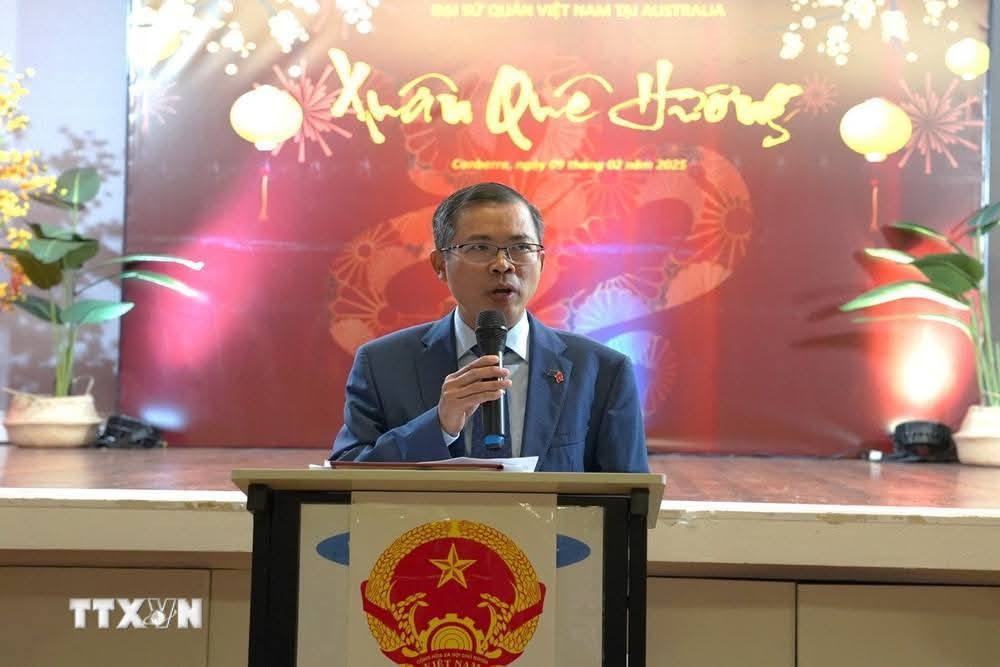 Vietnamese Ambassador to Australia Pham Hung Tam spoke at the meeting. (Photo: VNA) Vietnamese Ambassador to Australia Pham Hung Tam spoke at the meeting. (Photo: VNA)