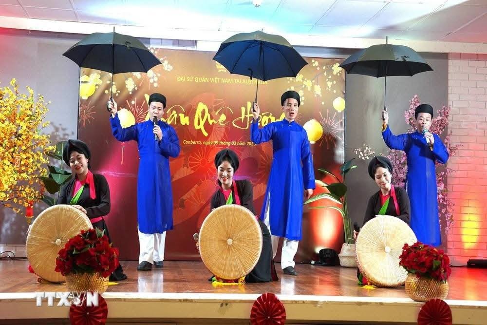 A performance at the event. (Photo: VNA) A performance at the event. (Photo: VNA)