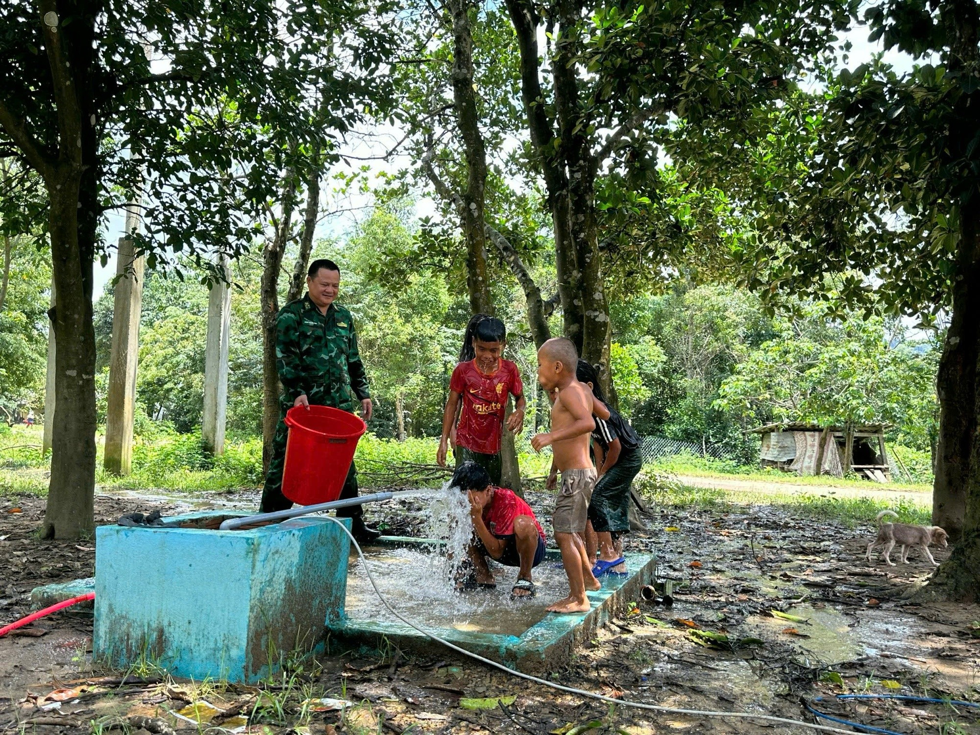 Điểm tựa nơi biên giới Việt - Lào Điểm tựa nơi biên giới Việt - Lào