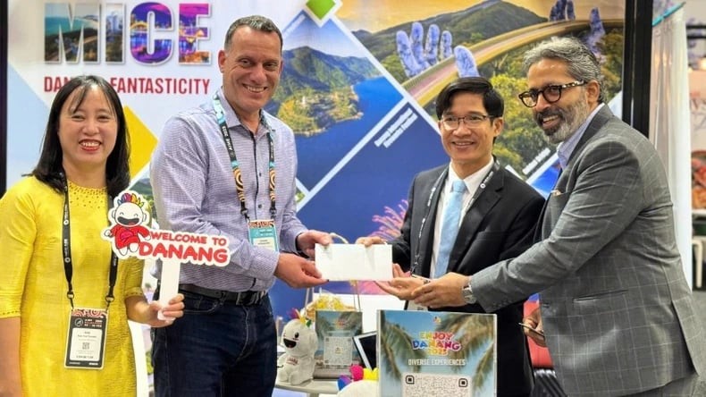 Partners exploring and exchanging information about Da Nang's MICE tourism market. (Photo: Da Nang Department of Tourism) Partners exploring and exchanging information about Da Nang's MICE tourism market. (Photo: Da Nang Department of Tourism)