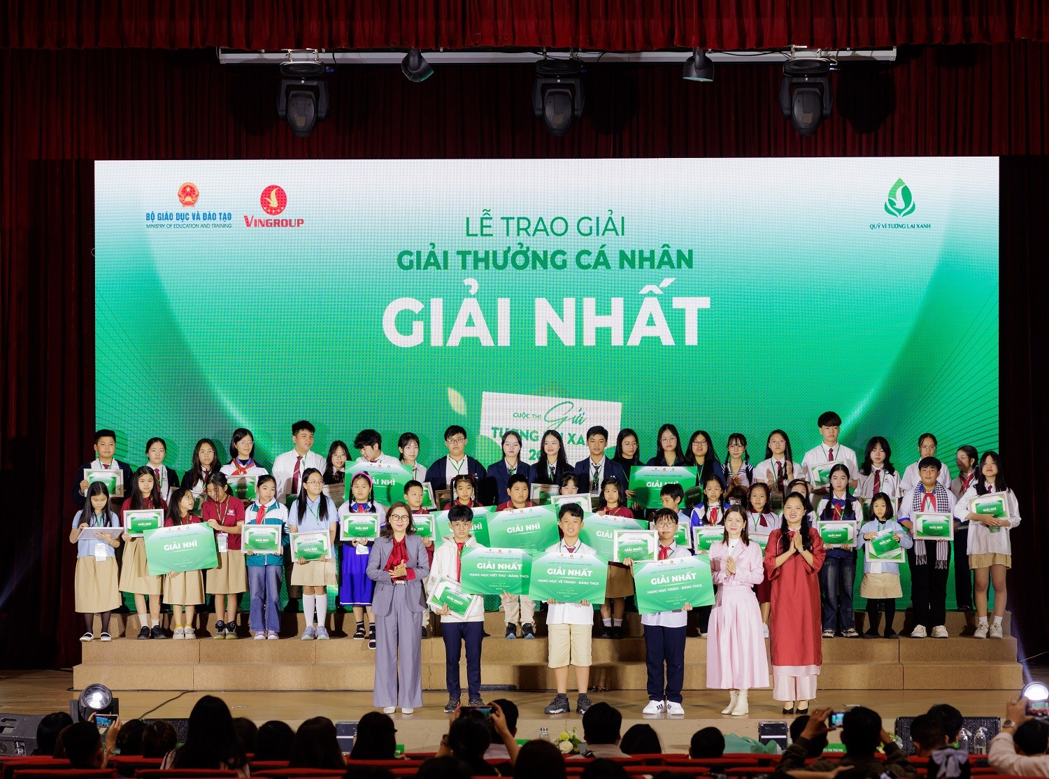 Những ý tưởng xanh đột phá vô địch “Gửi tương lai Xanh 2050” Những ý tưởng xanh đột phá vô địch “Gửi tương lai Xanh 2050”
