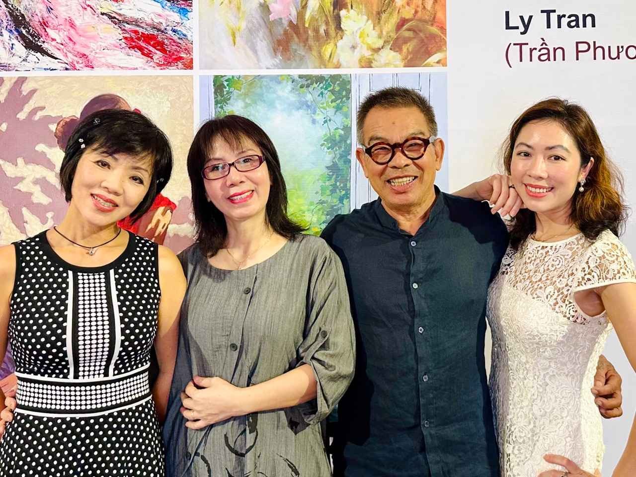 4 artists collaborate in the exhibition. 4 artists collaborate in the exhibition.