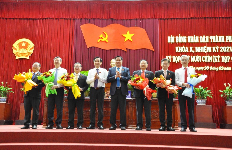 Ông Trương Cảnh Tuyên được bầu giữ chức Chủ tịch UBND TP Cần Thơ Ông Trương Cảnh Tuyên được bầu giữ chức Chủ tịch UBND TP Cần Thơ
