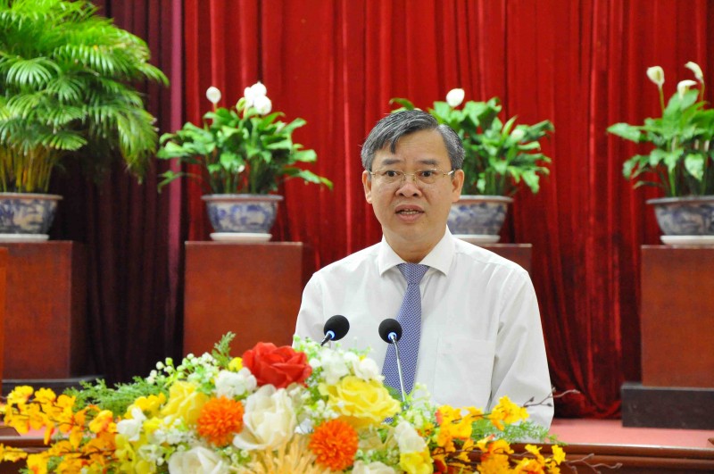 Ông Trương Cảnh Tuyên được bầu giữ chức Chủ tịch UBND TP Cần Thơ Ông Trương Cảnh Tuyên được bầu giữ chức Chủ tịch UBND TP Cần Thơ