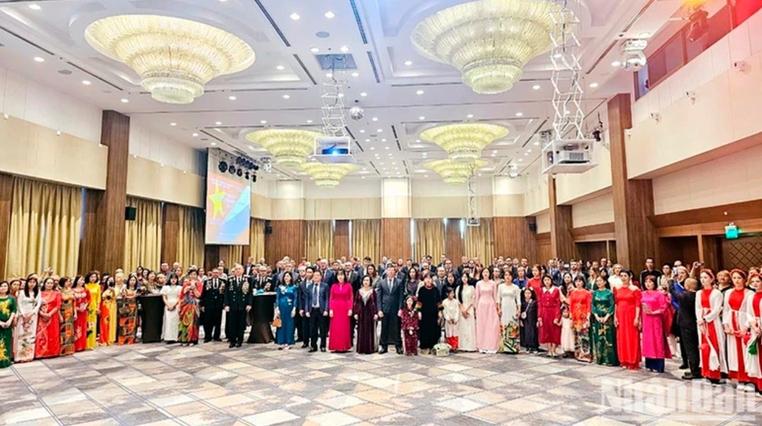 Vietnam, Russia in Far East Celebrate 75 years of Diplomatic Ties Vietnam, Russia in Far East Celebrate 75 years of Diplomatic Ties
