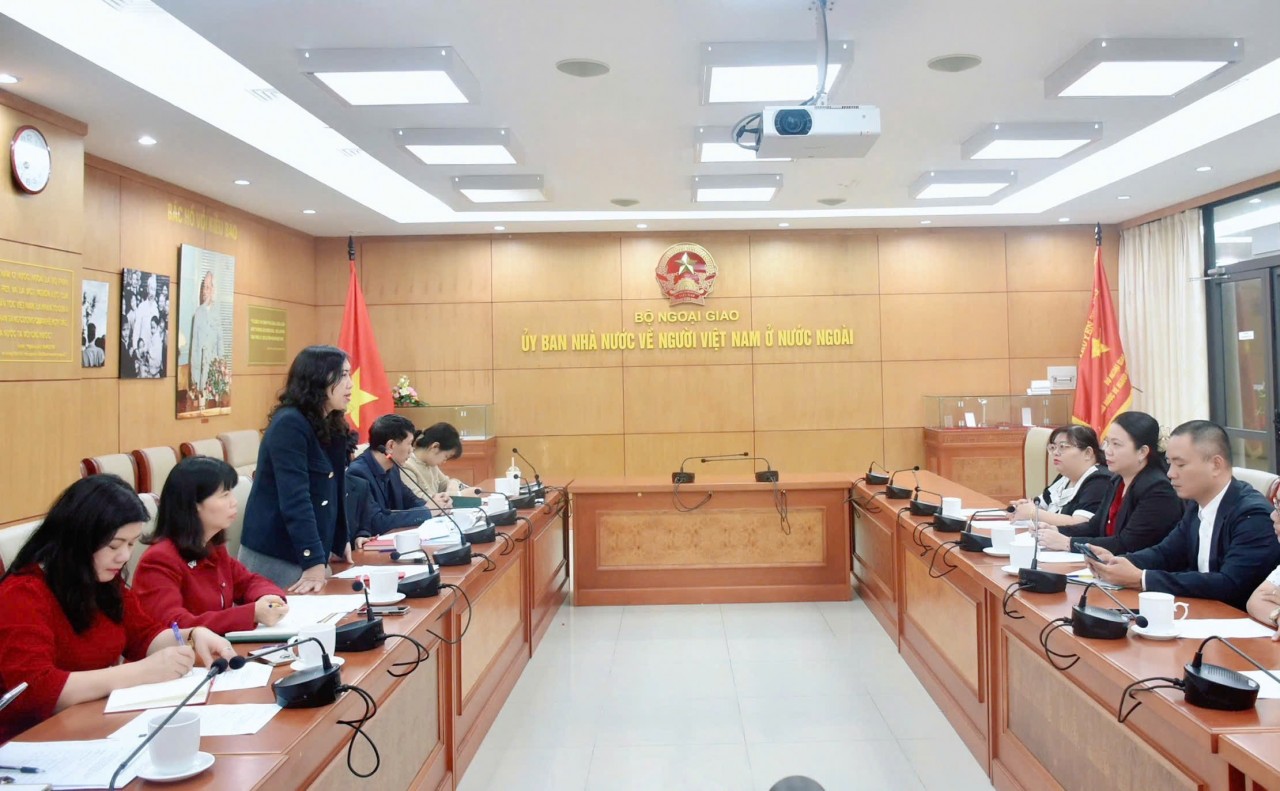 At the meeting on February 21 in Hanoi. At the meeting on February 21 in Hanoi.