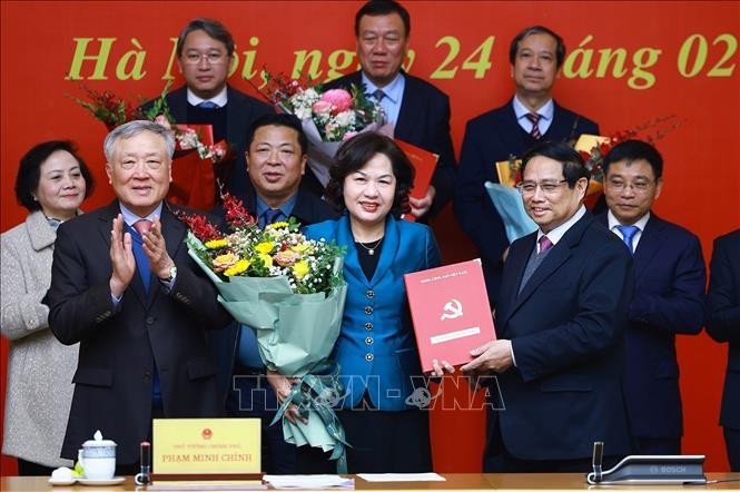 Thủ tướng Phạm Minh Chính trao quyết định thành lập 15 đảng bộ thuộc Đảng ủy Chính phủ Thủ tướng Phạm Minh Chính trao quyết định thành lập 15 đảng bộ thuộc Đảng ủy Chính phủ