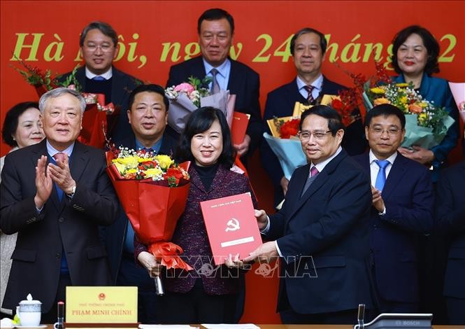 Thủ tướng Phạm Minh Chính trao quyết định thành lập 15 đảng bộ thuộc Đảng ủy Chính phủ Thủ tướng Phạm Minh Chính trao quyết định thành lập 15 đảng bộ thuộc Đảng ủy Chính phủ