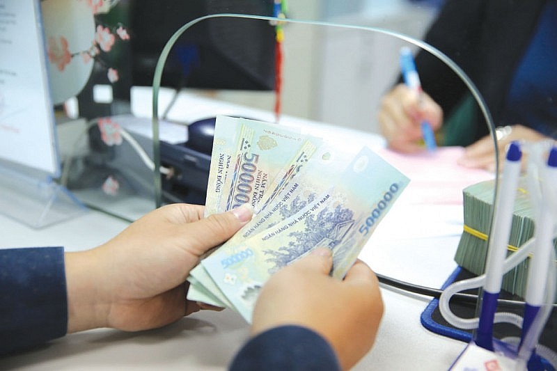 Ngân hàng đồng loạt giảm lãi suất huy động sau chỉ đạo Ngân hàng đồng loạt giảm lãi suất huy động sau chỉ đạo