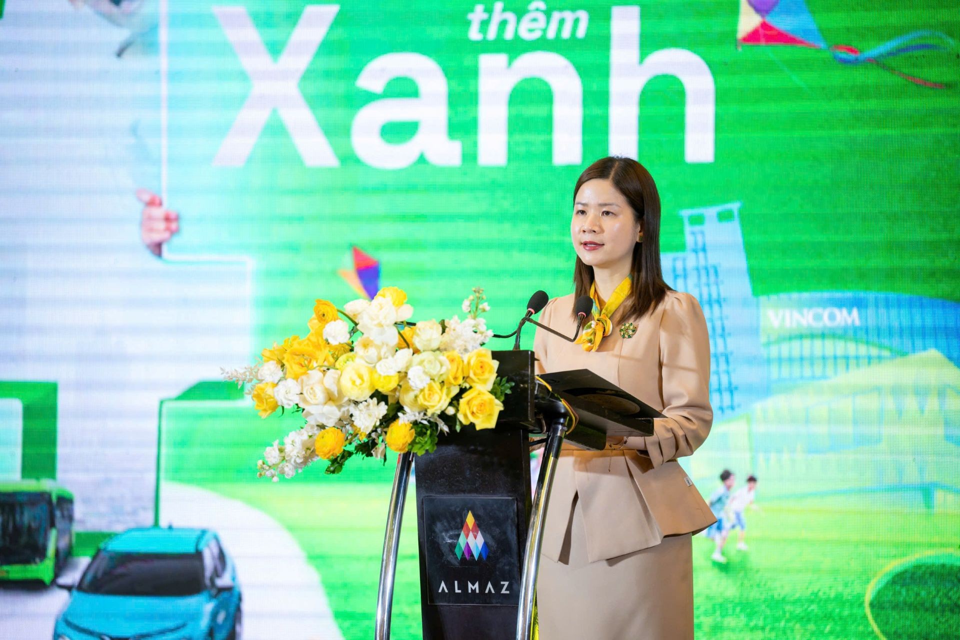 Vingroup phát động chiến dịch “Thứ 4 ngày xanh” - Tiên phong sống xanh bền vững Vingroup phát động chiến dịch “Thứ 4 ngày xanh” - Tiên phong sống xanh bền vững