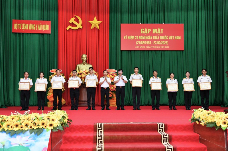 Quân y Vùng 5 Hải quân đạt nhiều kết quả tích cực trong cứu nạn, cứu chữa người bệnh Quân y Vùng 5 Hải quân đạt nhiều kết quả tích cực trong cứu nạn, cứu chữa người bệnh