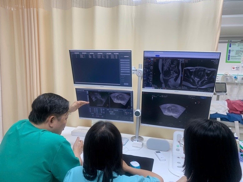 Việc ứng dụng các công nghệ tiên tiến mang lại nhiều cơ hội cho ngành y tế. (Ảnh: Báo Chính phủ) Việc ứng dụng các công nghệ tiên tiến mang lại nhiều cơ hội cho ngành y tế. (Ảnh: Báo Chính phủ)