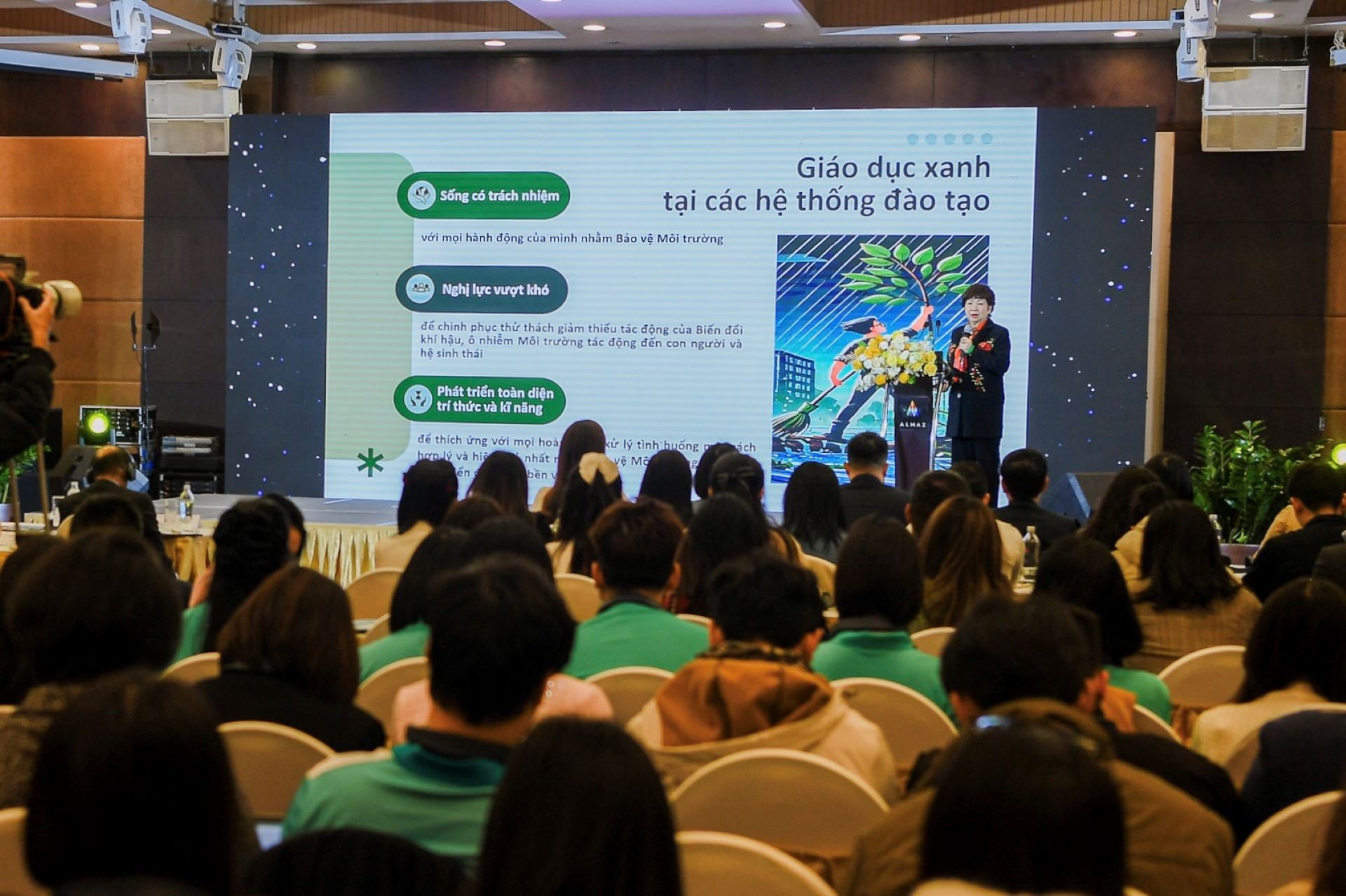 GS.TS.NGND Đặng Thị Kim Chi - một trong những nhà khoa học tiên phong trong lĩnh vực bảo vệ môi trường tại Việt Nam phát biểu tại buổi lễ phát động GS.TS.NGND Đặng Thị Kim Chi - một trong những nhà khoa học tiên phong trong lĩnh vực bảo vệ môi trường tại Việt Nam phát biểu tại buổi lễ phát động