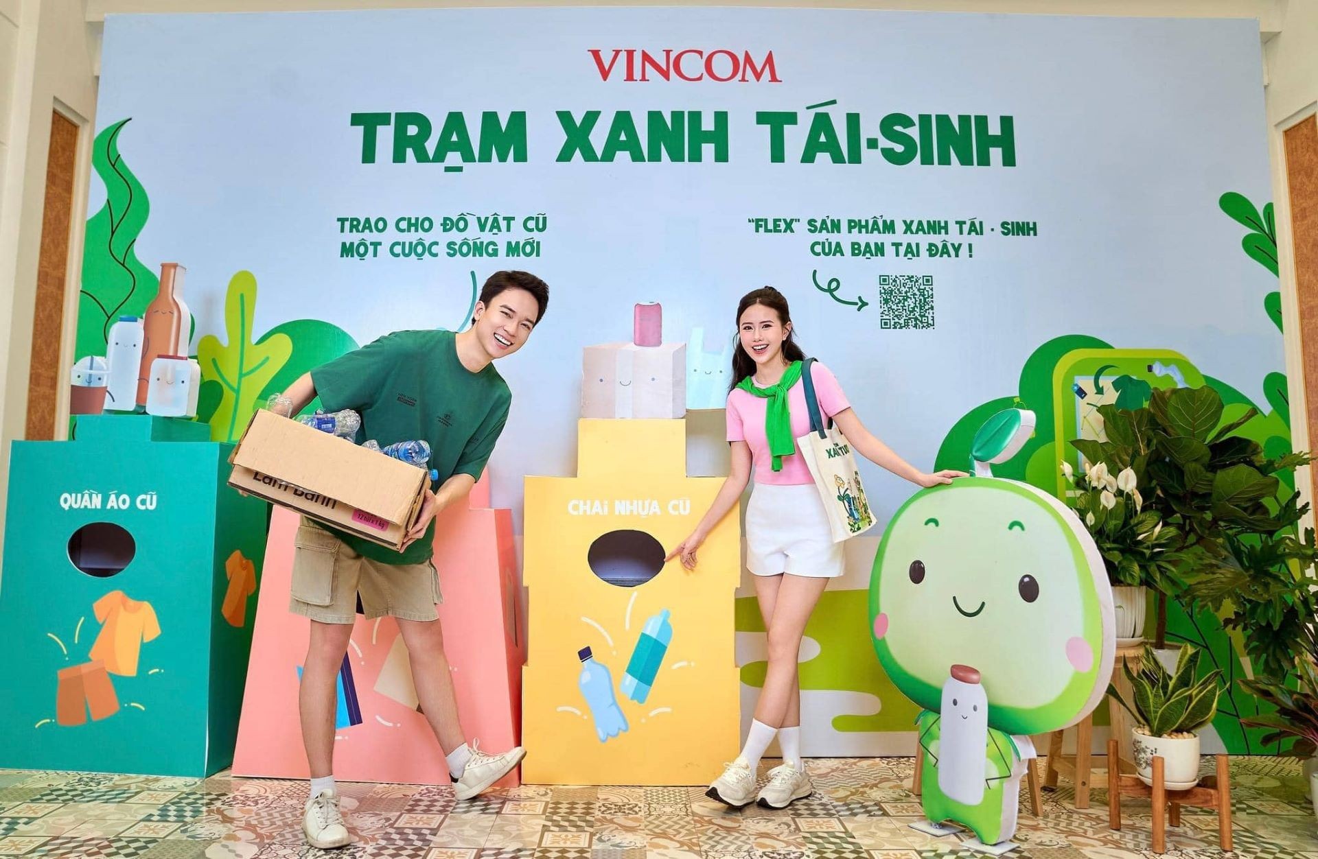 Trạm Xanh Tái – Sinh tại các hệ thống TTTM Vincom Mega Mall toàn quốc. Nguyên liệu sau xử lý được Vincom sử dụng tổ chức chuỗi các workshop tái chế vào thứ 7, chủ nhật hàng tuần. Nguồn:Vincom Trạm Xanh Tái – Sinh tại các hệ thống TTTM Vincom Mega Mall toàn quốc. Nguyên liệu sau xử lý được Vincom sử dụng tổ chức chuỗi các workshop tái chế vào thứ 7, chủ nhật hàng tuần. Nguồn:Vincom