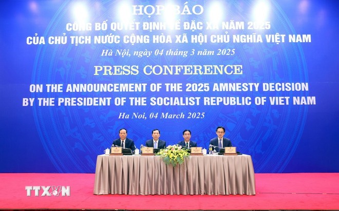 Đặc xá năm 2025: Mở rộng chính sách, không phân biệt phạm nhân Việt Nam và nước ngoài Đặc xá năm 2025: Mở rộng chính sách, không phân biệt phạm nhân Việt Nam và nước ngoài