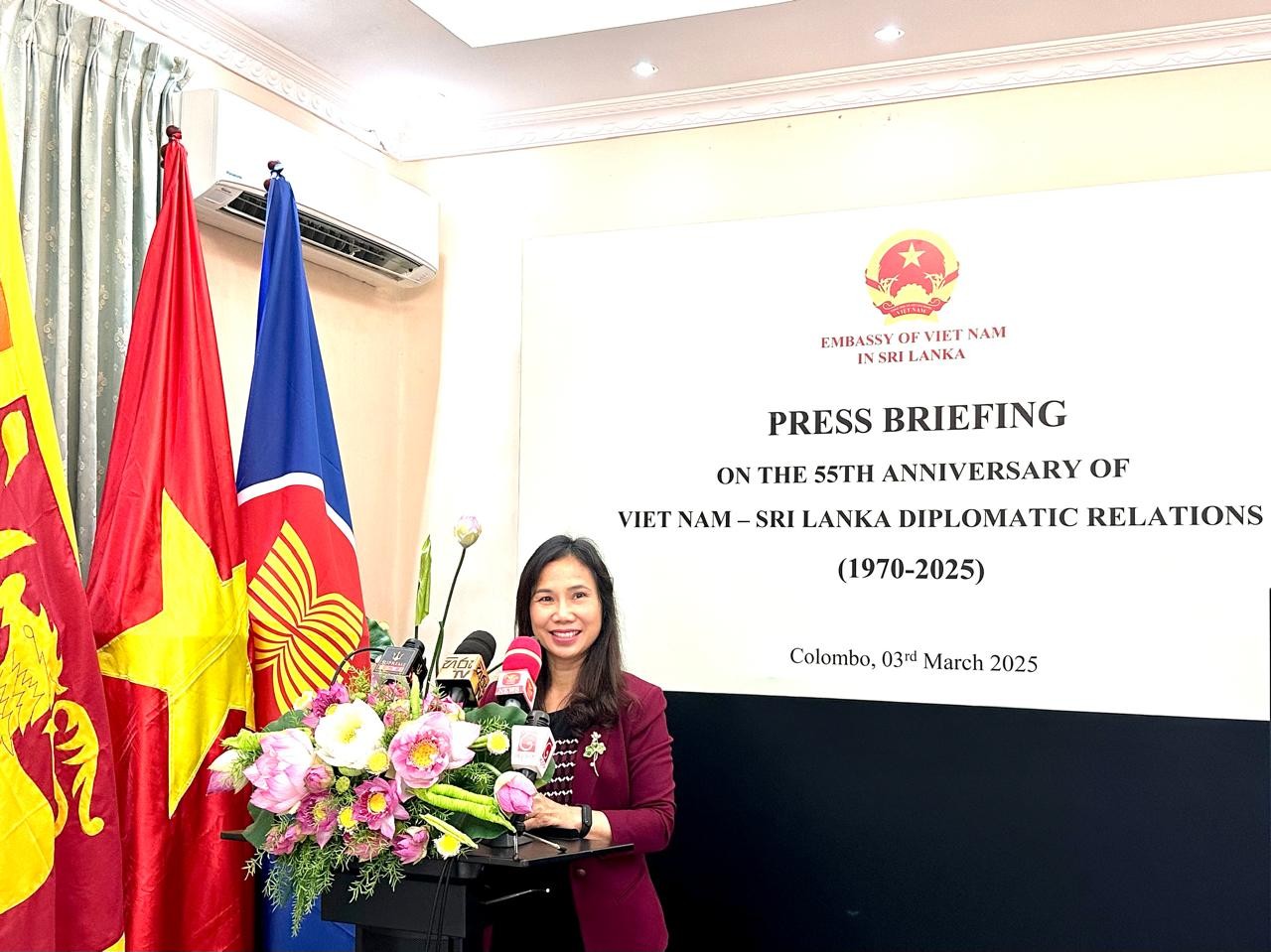 Nhiều hoạt động hướng tới kỷ niệm 55 năm quan hệ Việt Nam - Sri Lanka Nhiều hoạt động hướng tới kỷ niệm 55 năm quan hệ Việt Nam - Sri Lanka
