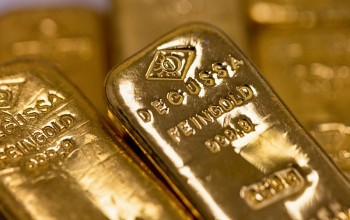 Tiếp tục tăng, giá vàng thế giới lấy lại mốc 2.900 USD/ounce