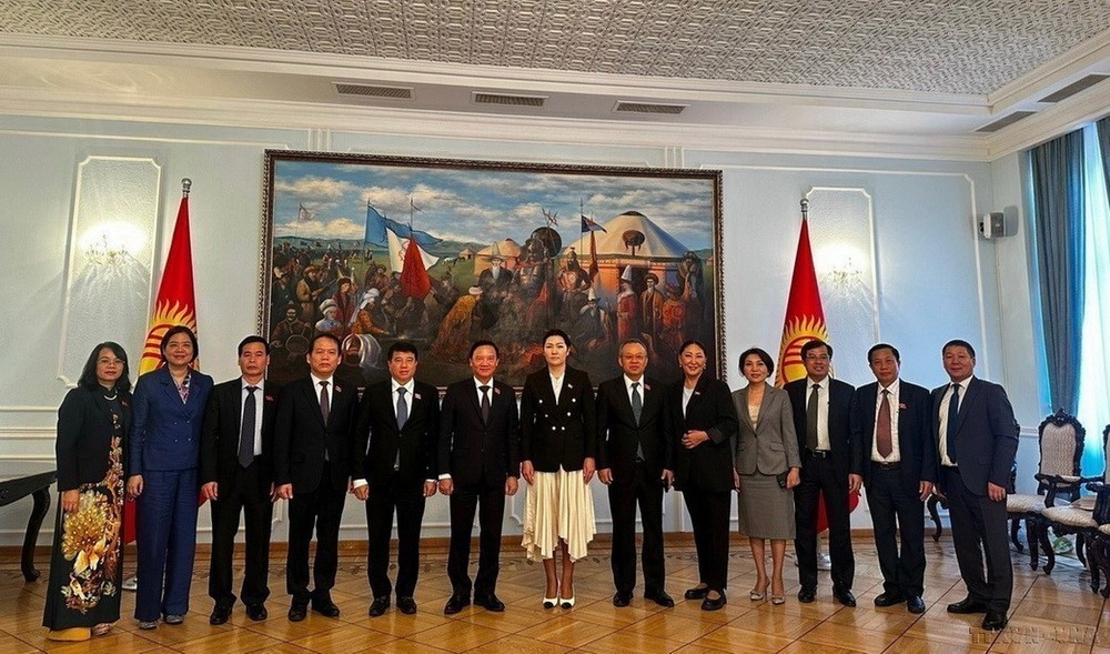 undefined Tăng cường quan hệ hữu nghị truyền thống và hợp tác Việt Nam-Kyrgyzstan