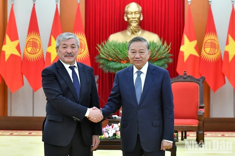 Tổng Bí thư Tô Lâm tiếp Thủ tướng Kyrgyzstan Adylbek Kasymaliev Tổng Bí thư Tô Lâm tiếp Thủ tướng Kyrgyzstan Adylbek Kasymaliev