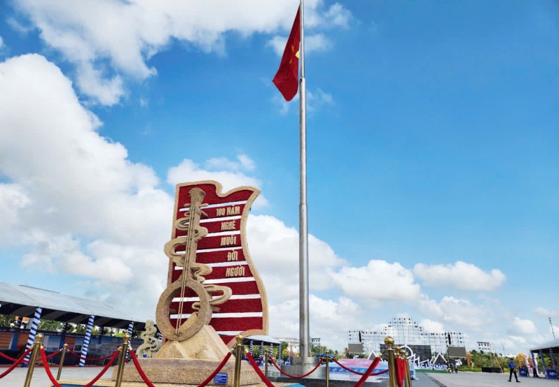 Lan tỏa “Hành trình 100 năm nghề muối - Đời người” tại Bạc Liêu Lan tỏa “Hành trình 100 năm nghề muối - Đời người” tại Bạc Liêu