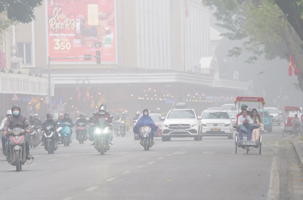 Hà Nội mù sương. (Ảnh: VnExpress) Hà Nội mù sương. (Ảnh: VnExpress)