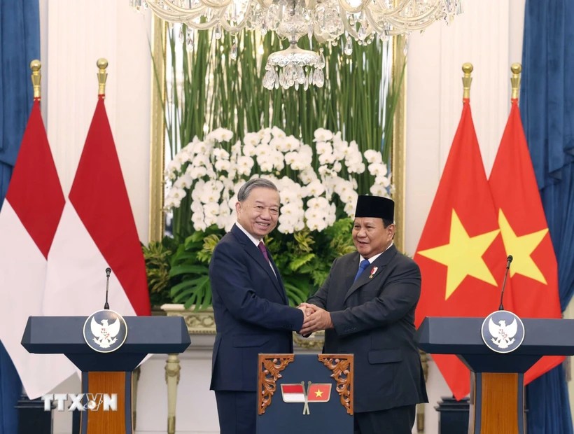 Tuyên bố chung về việc tăng cường quan hệ song phương giữa Indonesia và Việt Nam Tuyên bố chung về việc tăng cường quan hệ song phương giữa Indonesia và Việt Nam