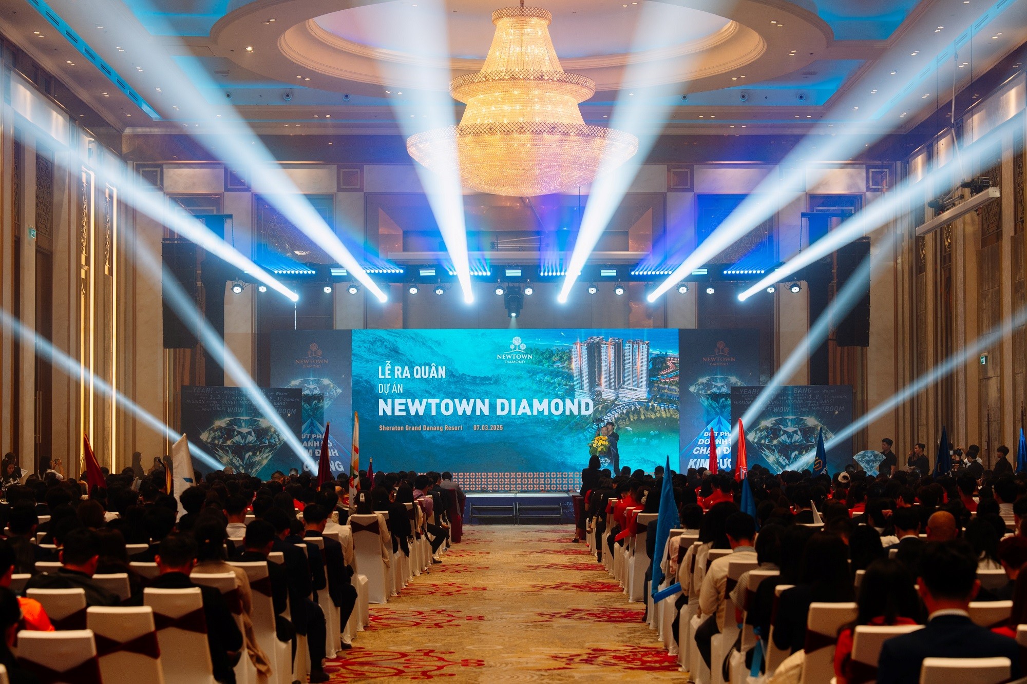 Toàn cảnh lễ ra quân năm 2025 của tổ hợp căn hộ cao cấp Newtown Diamond Toàn cảnh lễ ra quân năm 2025 của tổ hợp căn hộ cao cấp Newtown Diamond