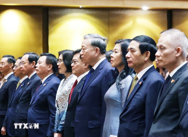 Tổng Bí thư Tô Lâm và Phu nhân dự hòa nhạc tại Đại học Quốc gia Singapore Tổng Bí thư Tô Lâm và Phu nhân dự hòa nhạc tại Đại học Quốc gia Singapore