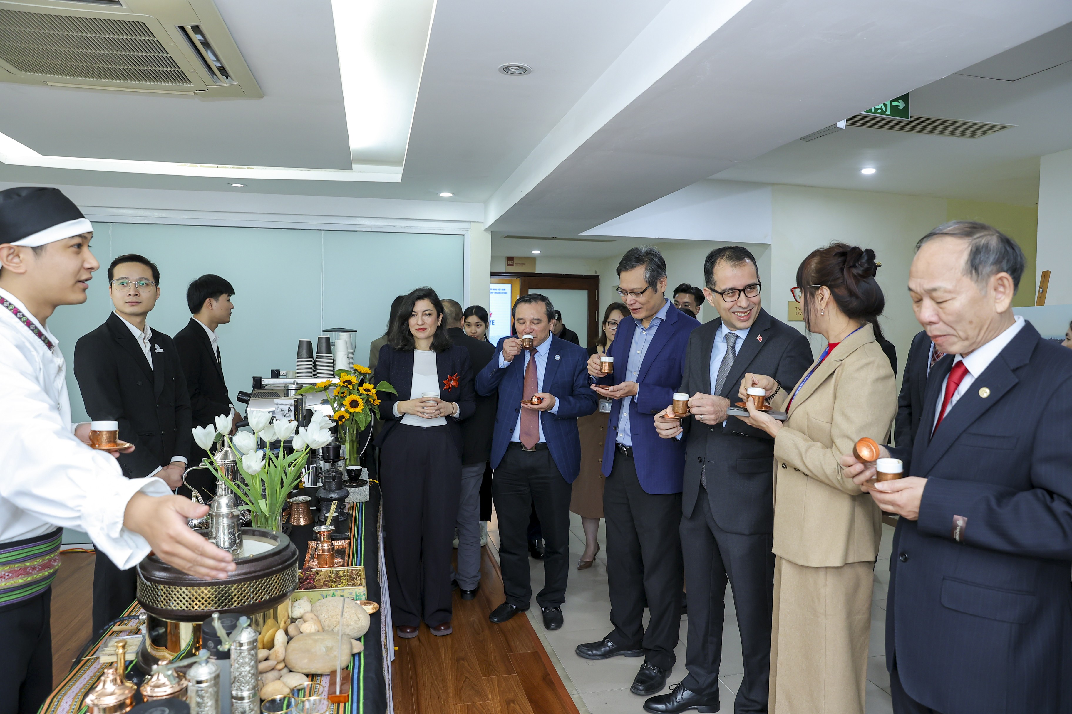 Chia sẻ thông tin về tiềm năng phát triển quan hệ Việt Nam – Thổ Nhĩ Kỳ Chia sẻ thông tin về tiềm năng phát triển quan hệ Việt Nam – Thổ Nhĩ Kỳ