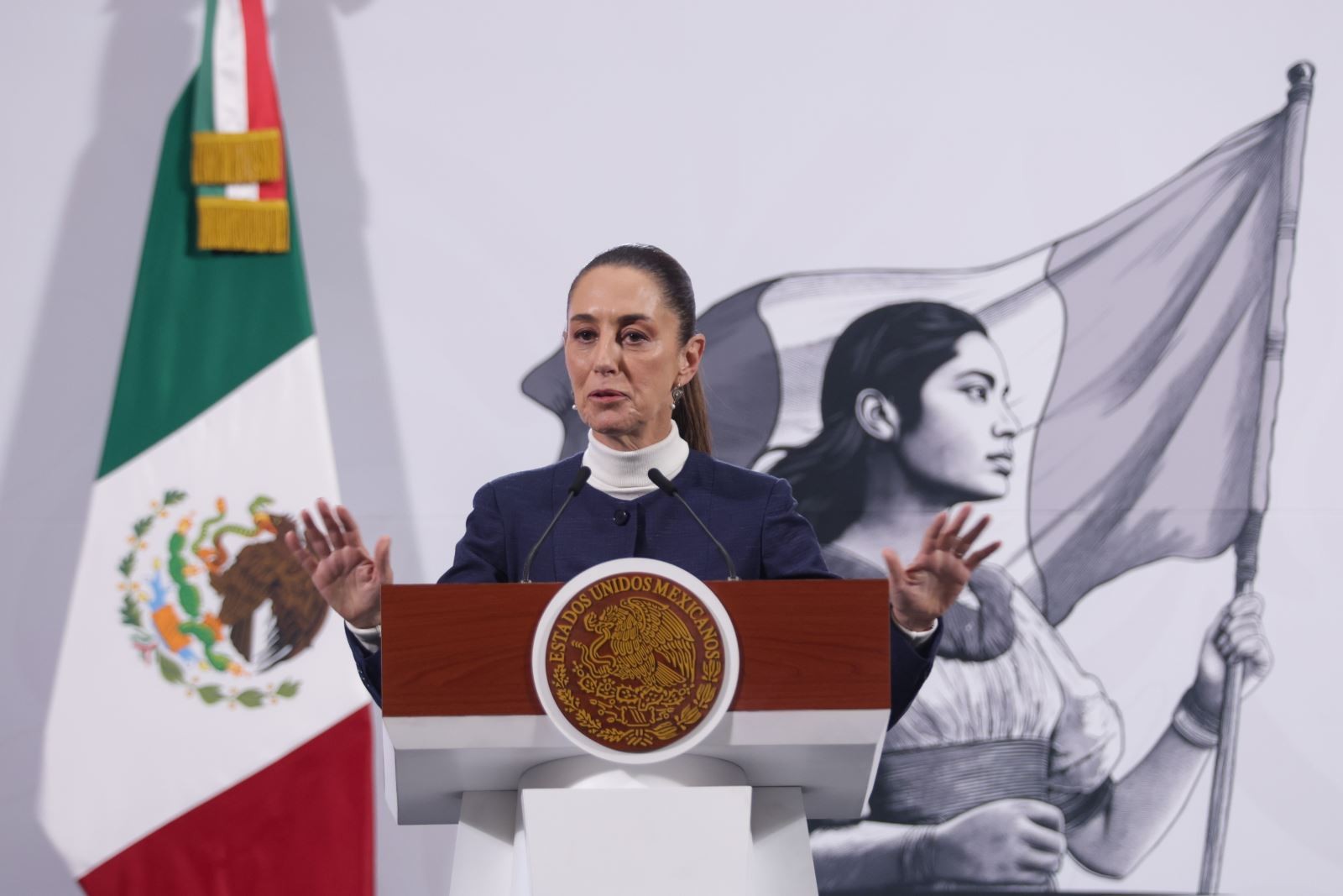 Tổng thống Mexico Claudia Sheinbaum phát biểu tại cuộc họp báo ở Mexico City. Ảnh: THX/TTXVN