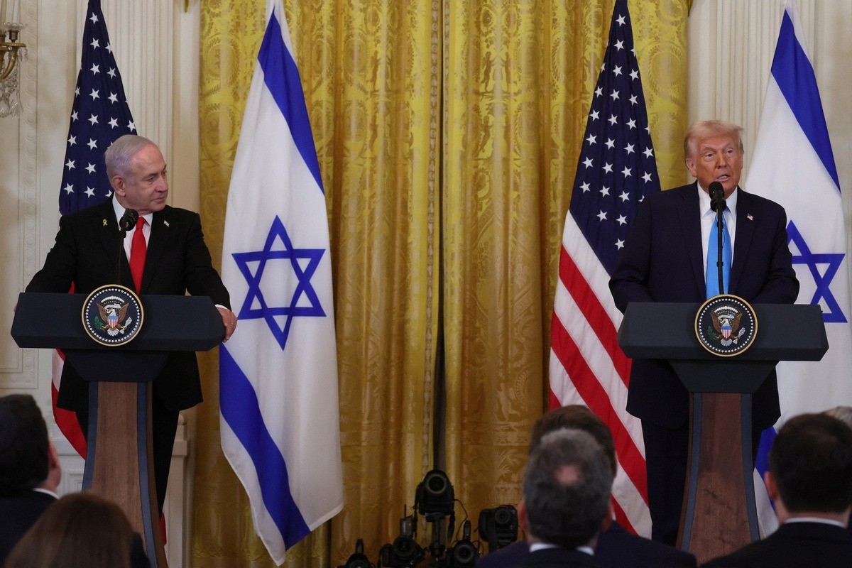 Tổng thống Mỹ Donald Trump (phải) và Thủ tướng Israel Benjamin Netanyahu trong cuộc họp báo chung tại Nhà Trắng vào ngày 4-2. (Ảnh: REUTERS) Tổng thống Mỹ Donald Trump (phải) và Thủ tướng Israel Benjamin Netanyahu trong cuộc họp báo chung tại Nhà Trắng vào ngày 4-2. (Ảnh: REUTERS)