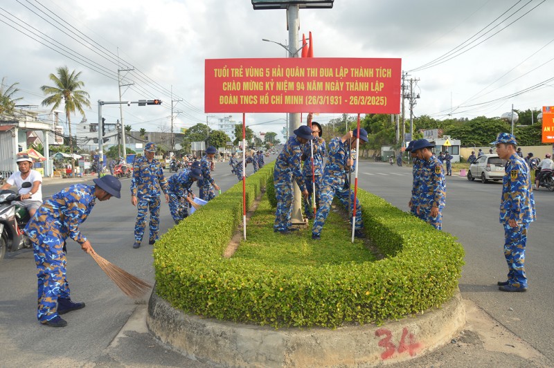 Vùng 5 Hải quân tổ chức “Ngày thứ 7 tình nguyện” Vùng 5 Hải quân tổ chức “Ngày thứ 7 tình nguyện”