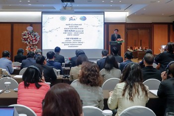 Ra mắt cuốn sách 