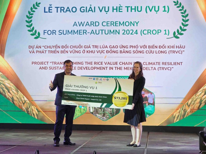 Dự án TRVC trao thưởng cho 8 doanh nghiệp tham gia chuỗi giá trị lúa gạo bền vững tại ĐBSCL Dự án TRVC trao thưởng cho 8 doanh nghiệp tham gia chuỗi giá trị lúa gạo bền vững tại ĐBSCL