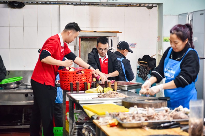 Được triển khai từ năm 2014, chương trình thiện nguyện thường niên Xuân Yêu thương đã trở thành truyền thống, nét văn hóa đẹp của SeABanker mỗi dịp Tết đến xuân về.
