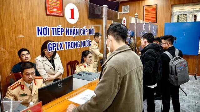 Cấp đổi giấy phép lái xe ở đâu tại Hà Nội? Cấp đổi giấy phép lái xe ở đâu tại Hà Nội?