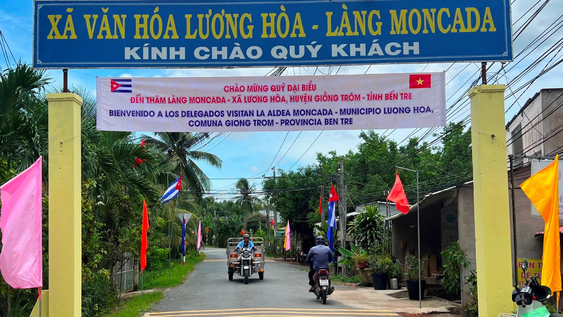 Đường vào làng Moncada - xã Lương Hòa (huyện Giồng Trôm, tỉnh Bến Tre). (Ảnh: Báo Nhân Dân)