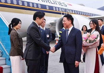 Vietnam News Today (Mar. 26): Singaporean PM Arrives in Hanoi, Beginning Official Visit to Vietnam