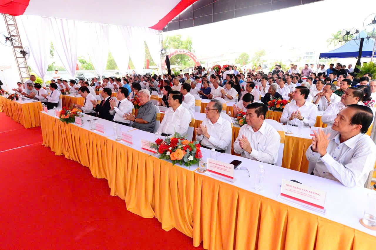 Dự án Khu đô thị mới Hậu Nghĩa - Đức Hòa (Vinhomes Green City) được kỳ vọng thiết lập tiêu chuẩn sống mới hiện đại cho người dân Dự án Khu đô thị mới Hậu Nghĩa - Đức Hòa (Vinhomes Green City) được kỳ vọng thiết lập tiêu chuẩn sống mới hiện đại cho người dân