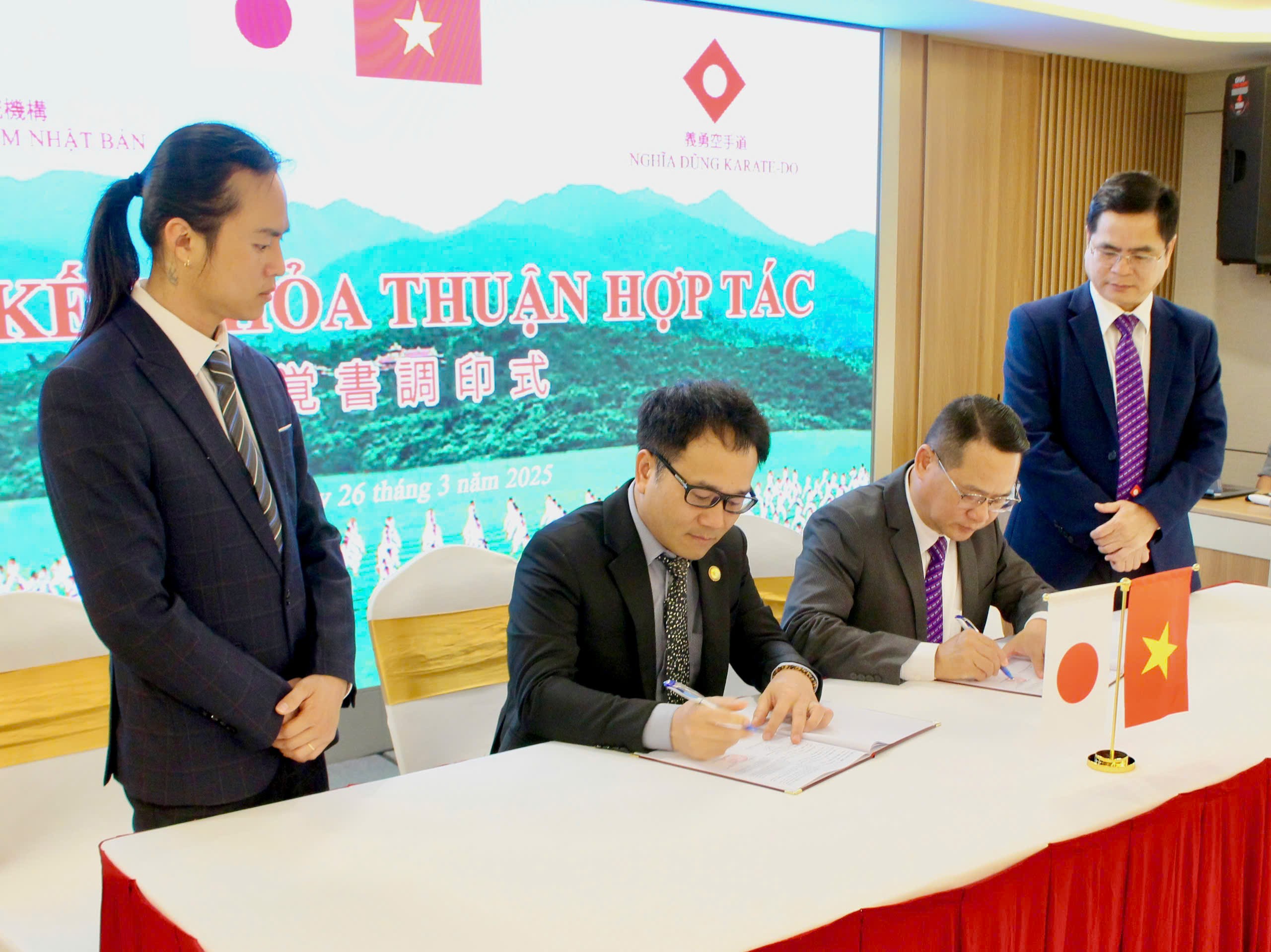Tăng cường giao lưu văn hóa, thể thao Việt Nam - Nhật Bản Tăng cường giao lưu văn hóa, thể thao Việt Nam - Nhật Bản