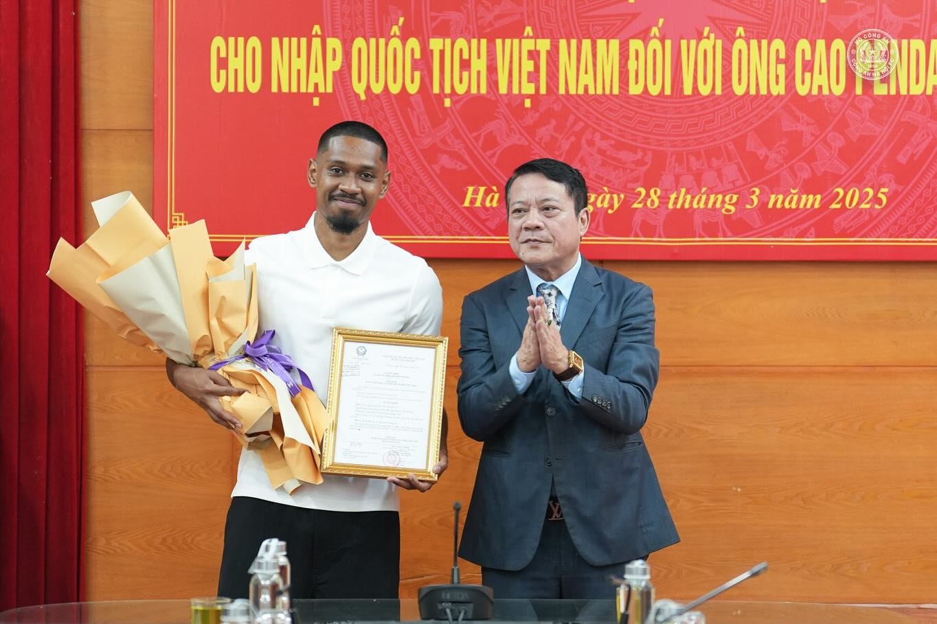 Cầu thủ Việt kiều Cao Pendant Quang Vinh nhập quốc tịch Việt Nam Cầu thủ Việt kiều Cao Pendant Quang Vinh nhập quốc tịch Việt Nam