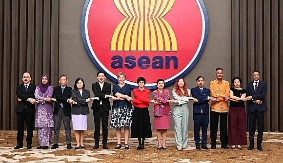 Vietnam co-chairs 4th ASEAN-UK Joint Cooperation Committee meeting. Vietnam co-chairs 4th ASEAN-UK Joint Cooperation Committee meeting.