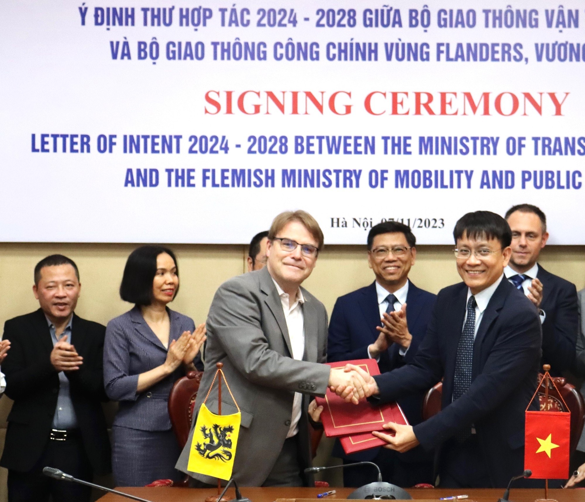 lễ ký kết Ý định thư hợp tác giai đoạn 2024-2028 giữa Bộ GTVT Việt Nam và Bộ Giao thông công chính Vùng Fanders, Vương quốc Bì. lễ ký kết Ý định thư hợp tác giai đoạn 2024-2028 giữa Bộ GTVT Việt Nam và Bộ Giao thông công chính Vùng Fanders, Vương quốc Bì.