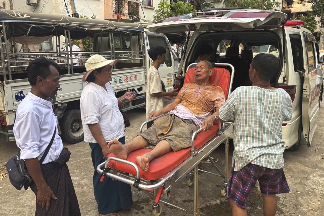 Cộng đồng quốc tế hướng về người dân Myanmar và Thái Lan sau động đất Cộng đồng quốc tế hướng về người dân Myanmar và Thái Lan sau động đất