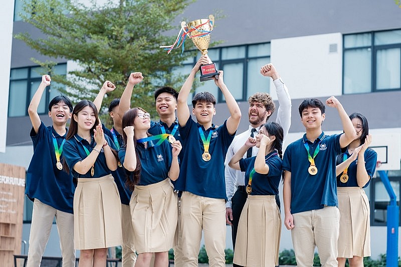 Vinschool: Bệ phóng vững chắc cho học sinh vào đại học top đầu trong nước và quốc tế Vinschool: Bệ phóng vững chắc cho học sinh vào đại học top đầu trong nước và quốc tế